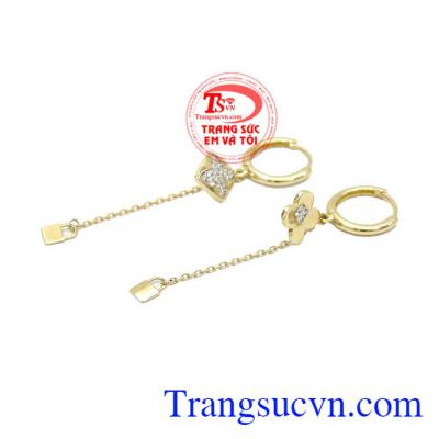  Sản phẩm thích hợp làm quà tặng cho người thân hoặc bạn bè,Hoa tai vàng Van Cleef