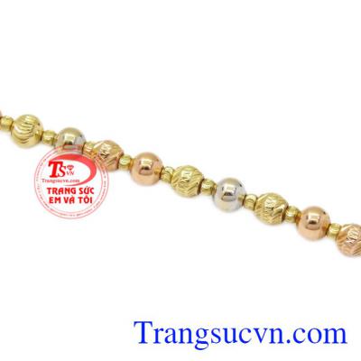 Lắc tay nữ hiện đại là món quà xinh xắn dành tặng cho người thân, bạn bè. 