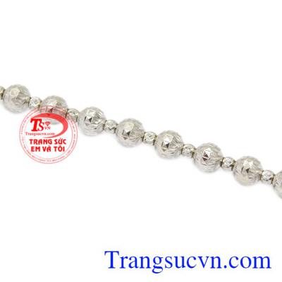 Lắc tay nữ vàng trắng cá tính là món trang sức mà được nhiều người ưu chuộng.