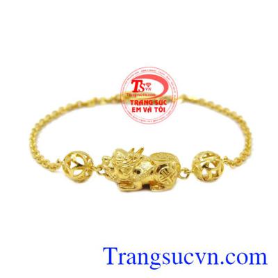 Theo dân gian từ hưu là linh vật cao quý mang lại điềm lành, may mắn về tài lộc cho gia chủ. Lắc tay nữ vàng tỳ hưu