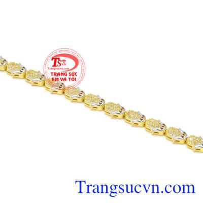 Lắc tay vàng nữ xinh xắn hợp thời trang, tinh tế.