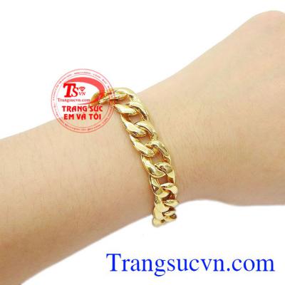 Lắc tay nam vàng tây thích hợp với nhiều kiểu trang phục. Sản phẩm bảo hành uy tín, giao hàng toàn quốc. Lắc vàng nam giá rẻ.