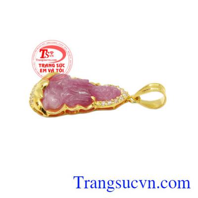Mặt dây quan âm ruby an lành có giấy kiểm định uy tín.