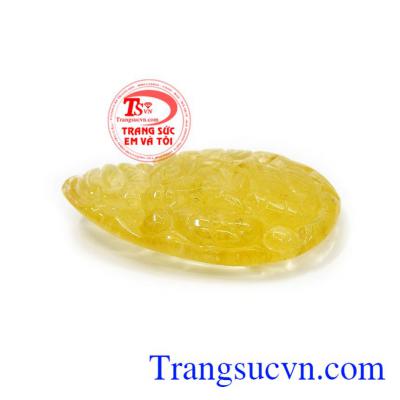 Thạch anh tóc giúp tăng lưu thông khí huyết, mang năng lượng tích cực