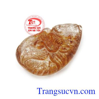 Mặt dây thạch anh tóc phúc long giúp điều hòa và kiểm soát cảm xúc của người sử dụng