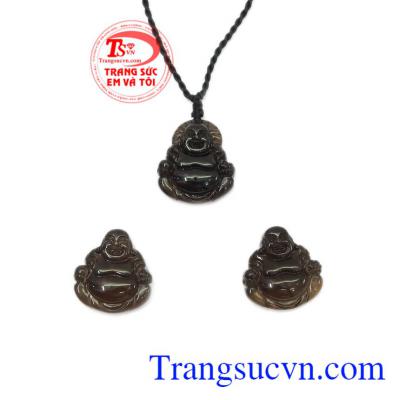 Những người hiếm muộn tìm đến phật di lặc để hy vọng sớm có tin vui, con cái đầy đàn