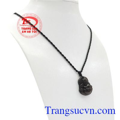 Viên đá hộ mệnh được coi như lá bừa bảo vệ chủ nhân