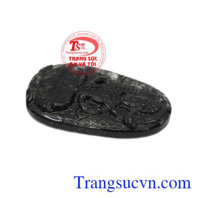 Mặt phật thạch anh tóc đen thích hợp bọc vàng, bạc để đảm bảo độ bền đẹp. Mặt phật tuổi sửu-dần thạch anh tóc đen