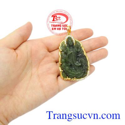 Mặt quan âm Nephrite đẹp có giấy kiểm định uy tín.