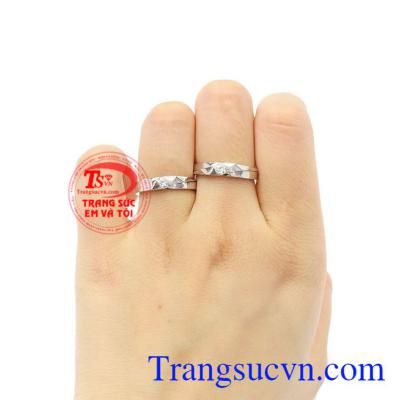 Nhẫn cưới vàng trắng xinh xắn vàng 10k chất lượng.