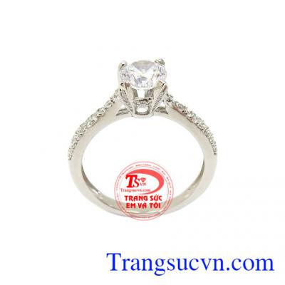 Nhẫn đính hôn vàng trắng đẹp được thiết kế tinh tế, sang trọng