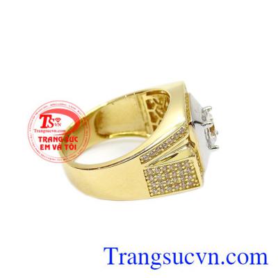 Sản phẩm được nhập khẩu từ Hàn Quốc nên mang nét phong trần và cá tính riêng. Nhẫn nam ấn tượng