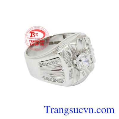 Nhẫn vàng trắng phái mạnh được nhiều người yêu thích và lựa chọn. 