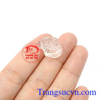 Cóc ngậm tiền được tin là có sức mạnh độc đáo đầy quyền năng, nó có thể giúp bạn giải quyết hầu hết các vấn đề về tiền bạc mà bạn đối mặt trong cuộc sống,Thiềm thừ thạch anh trắng đẹp