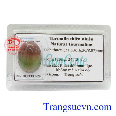 Turmalin thiên nhiên nhiều màu đem lại may mắn, giúp cân bằng năng lượng, tốt cho sức khỏe người đeo và vì có nhiều màu sắc nên phù hợp cho nhiều đối tượng