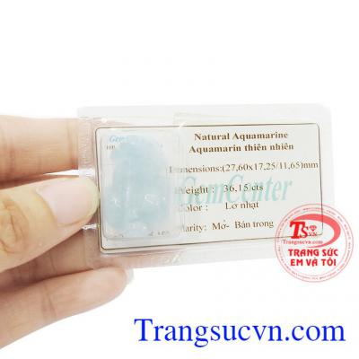 Tỳ hưu thích ăn vàng bạc, nhưng vì không có hậu môn nên chỉ ăn vào mà không làm thất thoát đi