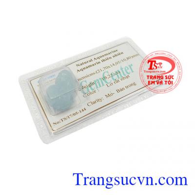 Đeo trang sức đá Aquamarine sẽ làm cho con người có cái nhìn trong sáng, tốt đẹp hơn cuộc sống