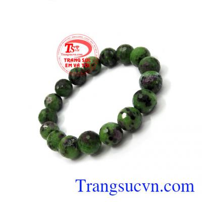 Vòng Anyolite-Ruby có thể tăng khả năng tập trung và sáng tạo