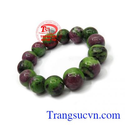 Zoisite có khả năng phục hồi và hồi sức cho bất kỳ bệnh tật nào, đồng thời nó còn giảm tình trạng căng thẳng và mệt mỏi