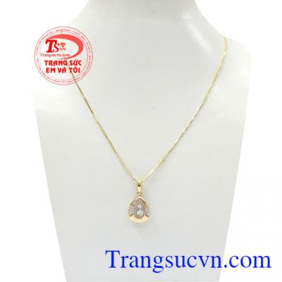 Bộ dây vàng nữ nhã nhặn là bộ trang sức vàng 18k đẹp, được chế tác theo công nghệ Hàn Quốc mới nhất từ vàng đảm bảo chất lượng,Bộ dây vàng nữ nhã nhặn