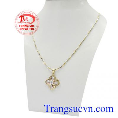 Sản phẩm thích hợp làm quà tặng cho người thân hoặc bạn bè,Bộ dây vàng nữ thanh lịch