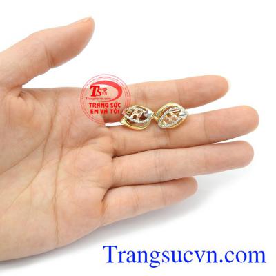 Hoa tai nữ vàng dịu dàng chế tác độc đáo, phù hợp xu hướng thời trang phái đẹp