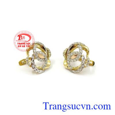 Hoa tai nữ vàng xinh xắn 18k là sự lựa chọn tuyệt vời cho chính bạn