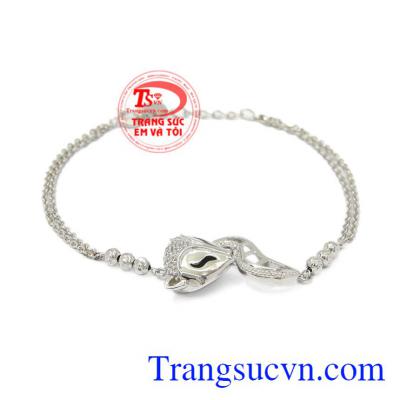 Lắc tay nữ hồ ly vàng trắng được nhập khẩu Korea vàng 10k chất lượng.