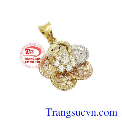 Mặt dây nhập khẩu phù hợp với nhiều loại dây chuyền khác nhau,Mặt dây hoa vàng đẳng cấp