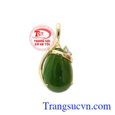 Mặt dây nephrite thiên nhiên sang trọng