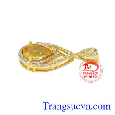 Trang sức Em và Tôi nhận đặt hàng thiết kế theo mong muốn của khách hàng. Mặt dây nữ Citrine thiên nhiên