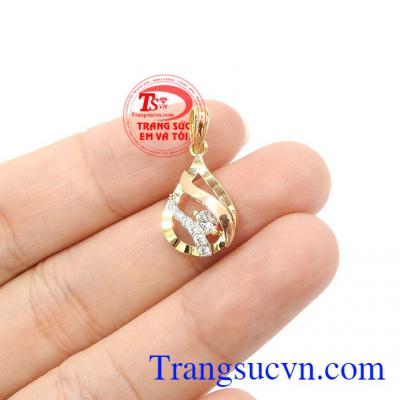 Sản phẩm phù hợp làm quà tặng cho người thân hoặc bạn bè,Mặt dây nữ dịu dàng 18k