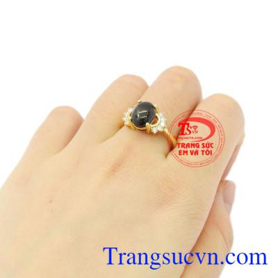 Nhẫn nữ đá Sapphire đẹp chất lượng.