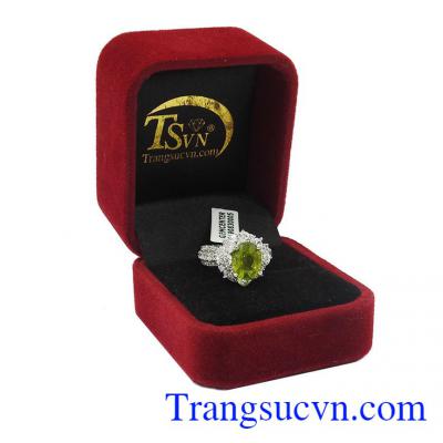 Nhẫn nữ Peridot đẳng cấp