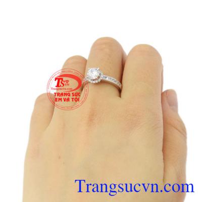 Nhẫn nữ vàng trắng độc đáo đẹp.