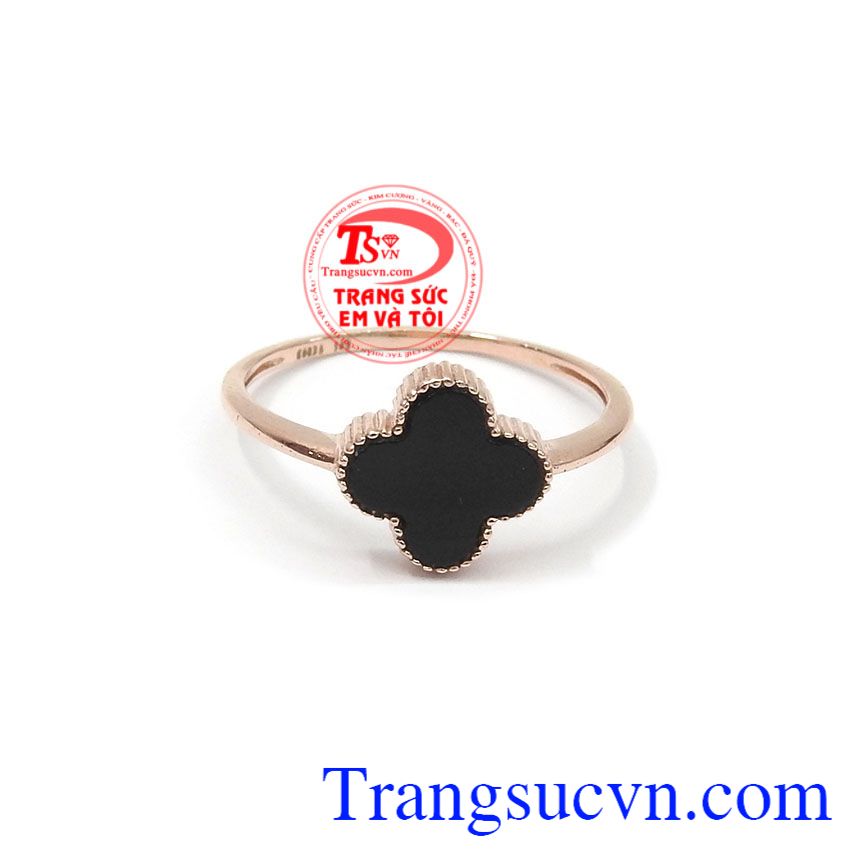 Nhẫn nữ vàng hồng cỏ 4 lá tôn lên vẻ đẹp xinh xắn được thiết kế Hàn Quốc