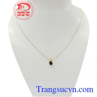 Bộ dây saphir hoàng gia tôn lên vẻ đẹp sang trọng, đẳng cấp của phái đẹp