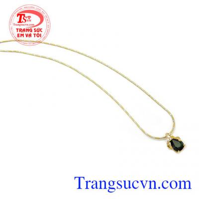 Mặt dây saphir hoàng gia là sản phẩm đá saphir quý hiếm đặc biệt