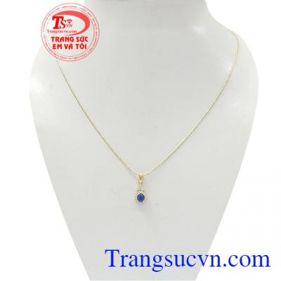 Bộ dây saphir thiên nhiên là sản phẩm bộ trang sức cao cấp mang vẻ đẹp thanh lịch, sang trọng