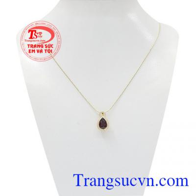 Bộ mặt dây Granat quý phái được chế tác tinh tế và tỉ mỉ từng chi tiết,Bộ mặt dây Granat quý phái