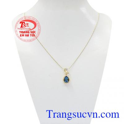 Bộ mặt dây Topaz sang trọng là bộ sản phẩm từ sự kết hợp giữa mặt dây đá Topaz và dây chuyền vàng,Bộ mặt dây Topaz sang trọng