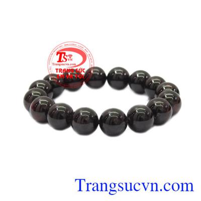 Chuỗi granat thiên nhiên 12 ly có nhiều tác dụng trong phong thủy. Chuỗi granat thiên nhiên 12 ly