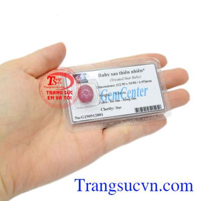 Đá Ruby sao ép vỉ thiên nhiên tinh tế.