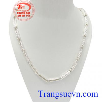 Dây chuyền bạc nam rồng bay là sản phẩm được sản xuất theo công nghệ 3D mới