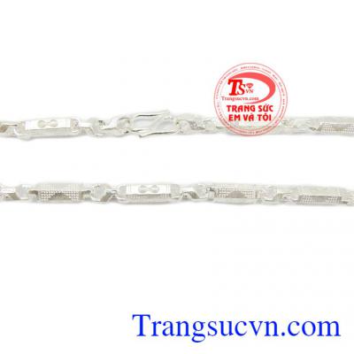 Dây chuyền bạc sang trọng