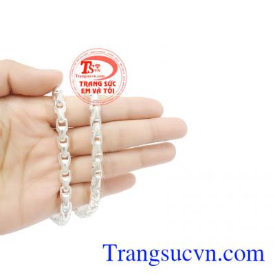 Dây chuyền bạc sang trọng, lịch lãm