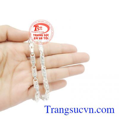 Dây chuyền bạc sang trọng