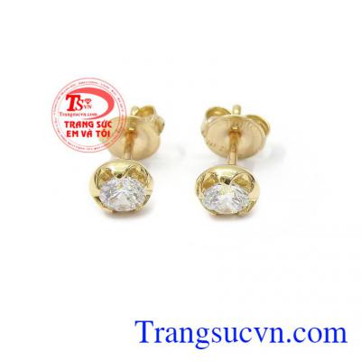  Hoa tai đính đá xinh xắn là món đồ trang sức không thể thiếu của phái đẹp