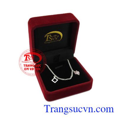 Sản phẩm thích hợp làm quà tặng cho người thân và bạn bè. Lắc chân nữ dịu dàng.