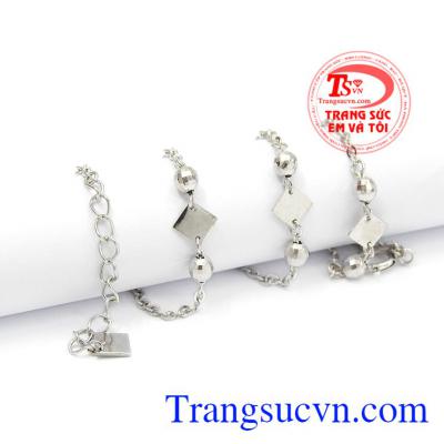 Sản phẩm nhập khẩu từ Hàn Quốc, thiết kế hiện đại và tinh tế. Lắc chân vàng trắng sang trọng